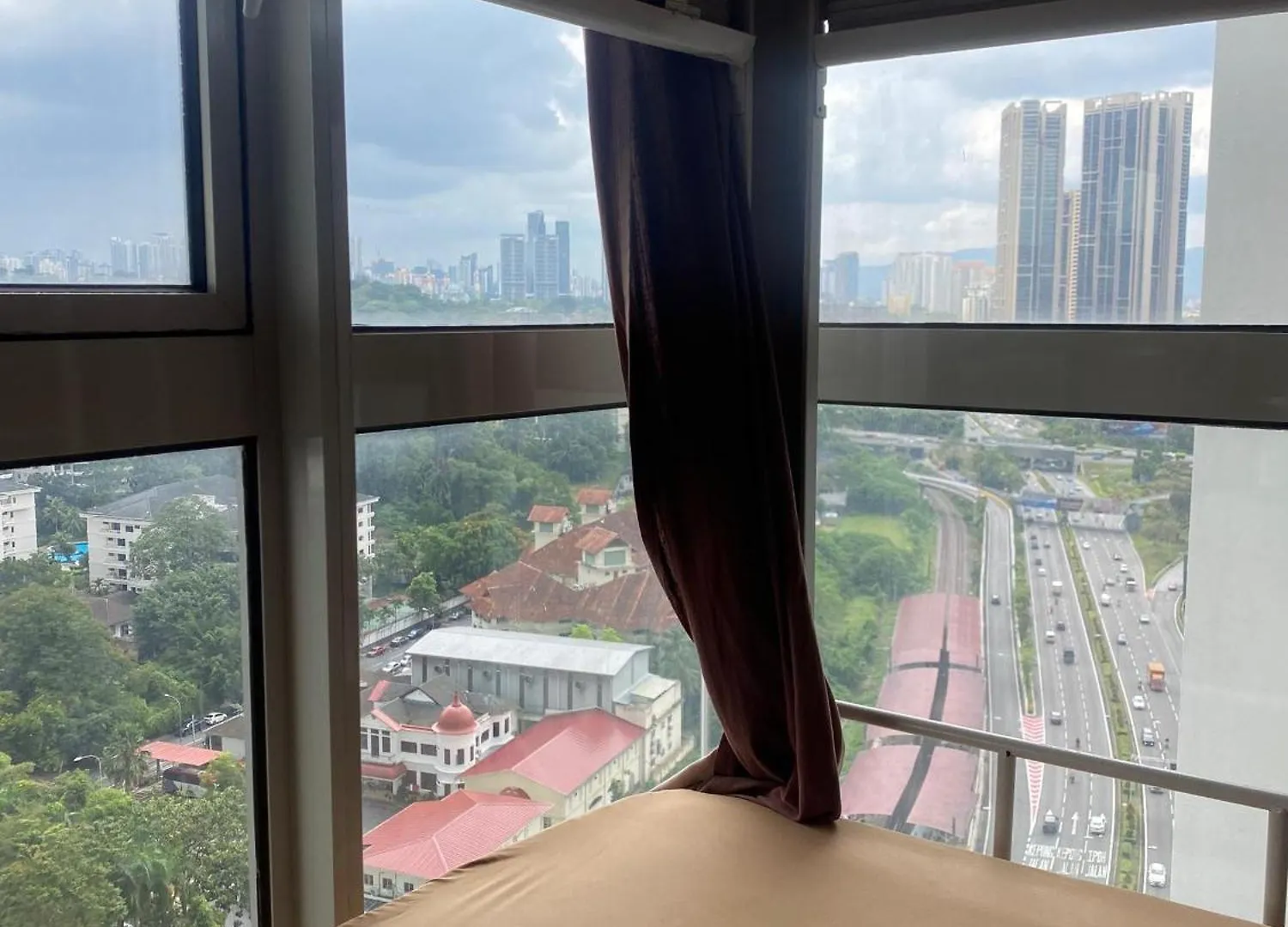 Apartamento Regalia Bestfriend Hostel Kuala Lumpur Malasia