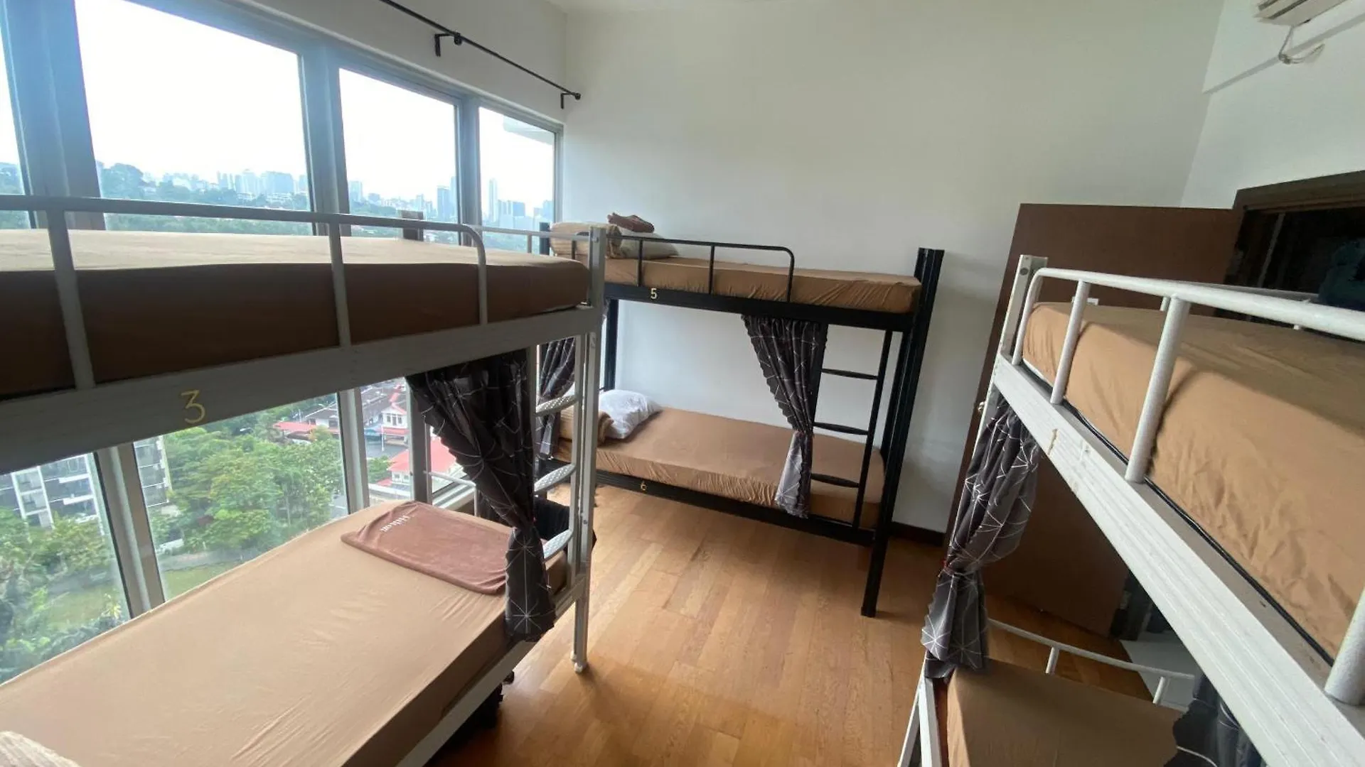 Regalia Bestfriend Hostel Kuala Lumpur Apartment
